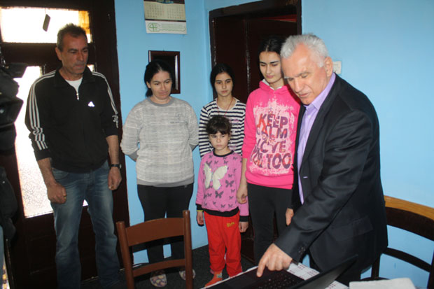 Николији, Александри и Немањи новац из РС